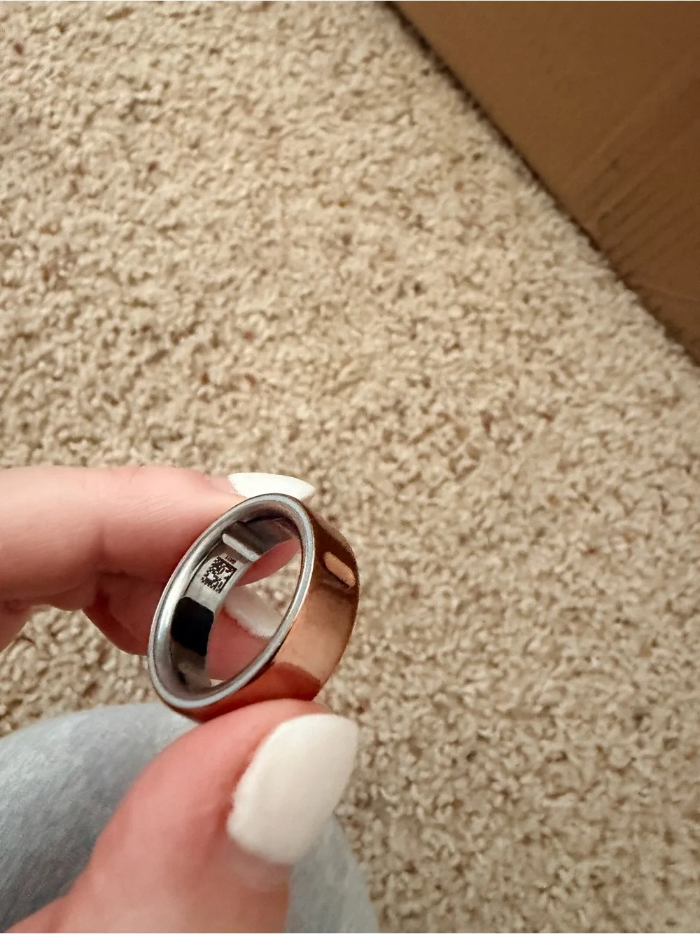Oura 4 rose gold sz 9 GUC